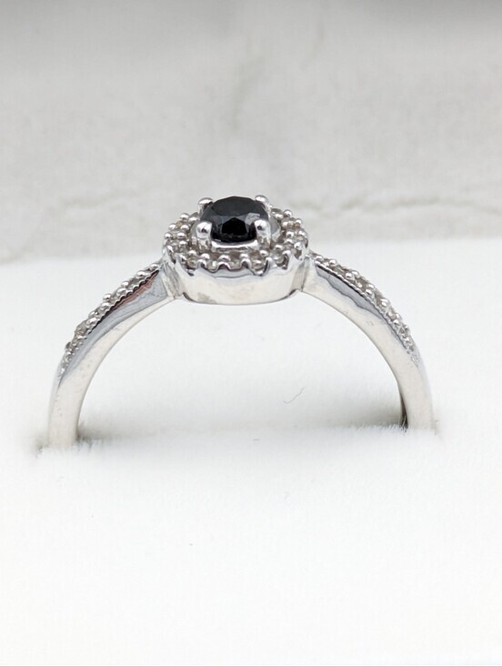 Jewelry - White gold 10k diamond and black diamond halo ring